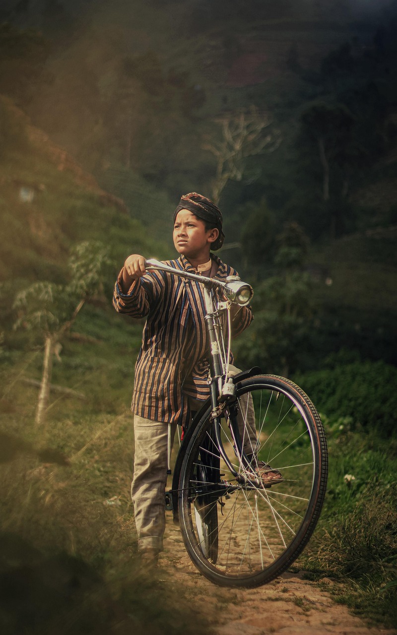 découvrez notre sélection d'accessoires pour vélos d'équilibre, idéaux pour améliorer l'expérience de vos enfants. trouvez des casques, des protège-genoux et d'autres équipements essentiels pour assurer sécurité et confort lors de leurs aventures à deux roues.